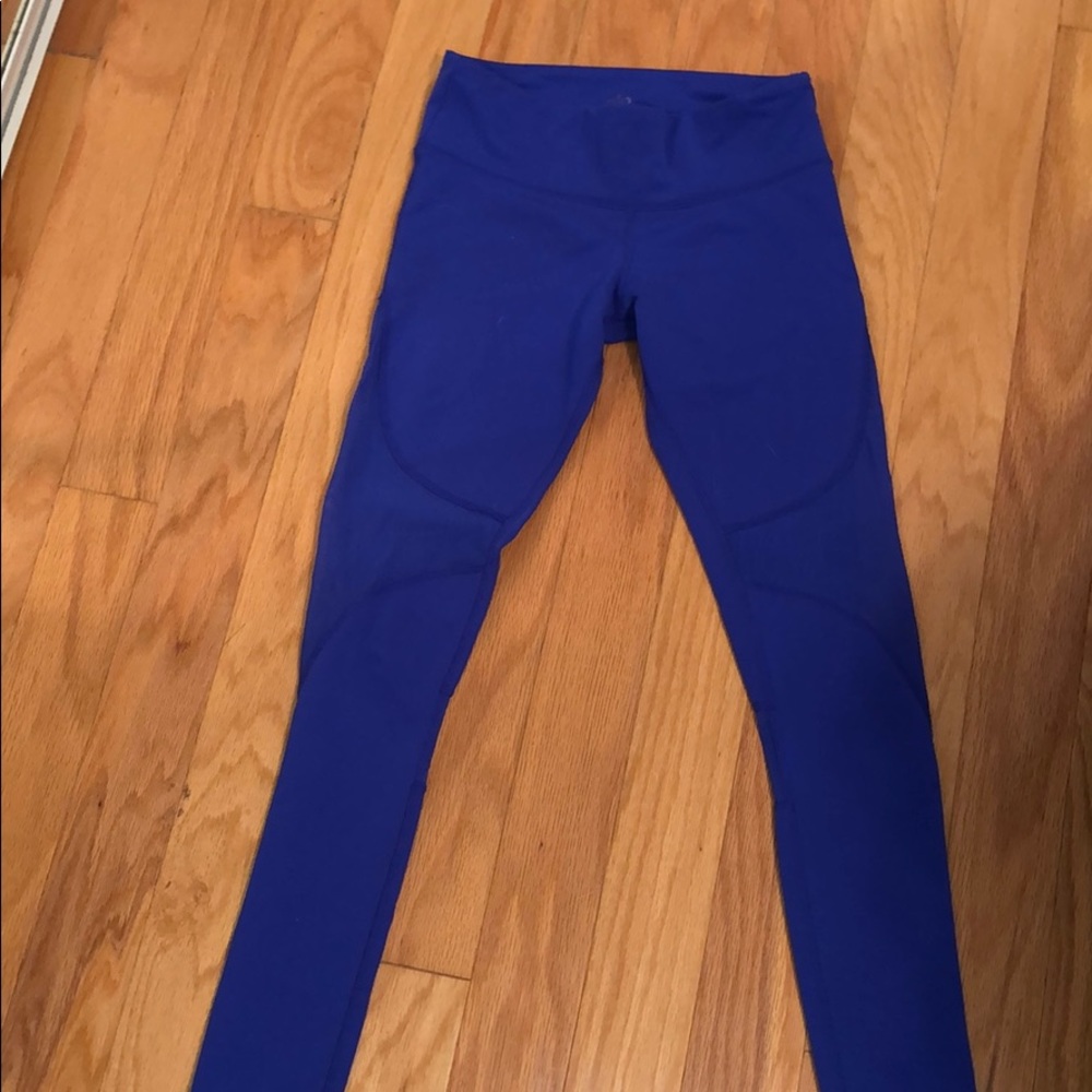 Alo yoga mesh leggings